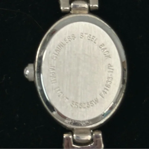 Unbranded Analog Wristwatch with Quartz Movement 7” - Picture 3 of 4